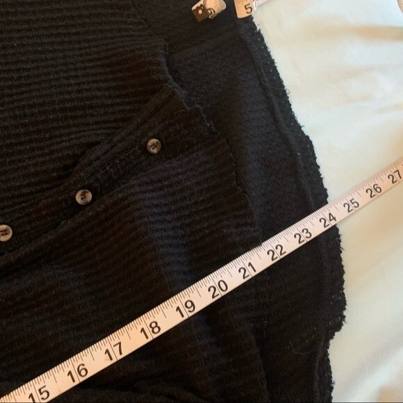 Out From Under Urban Outfitters Thermal Button Up Long Sleeve size Small Viscose - Picture 8 of 9